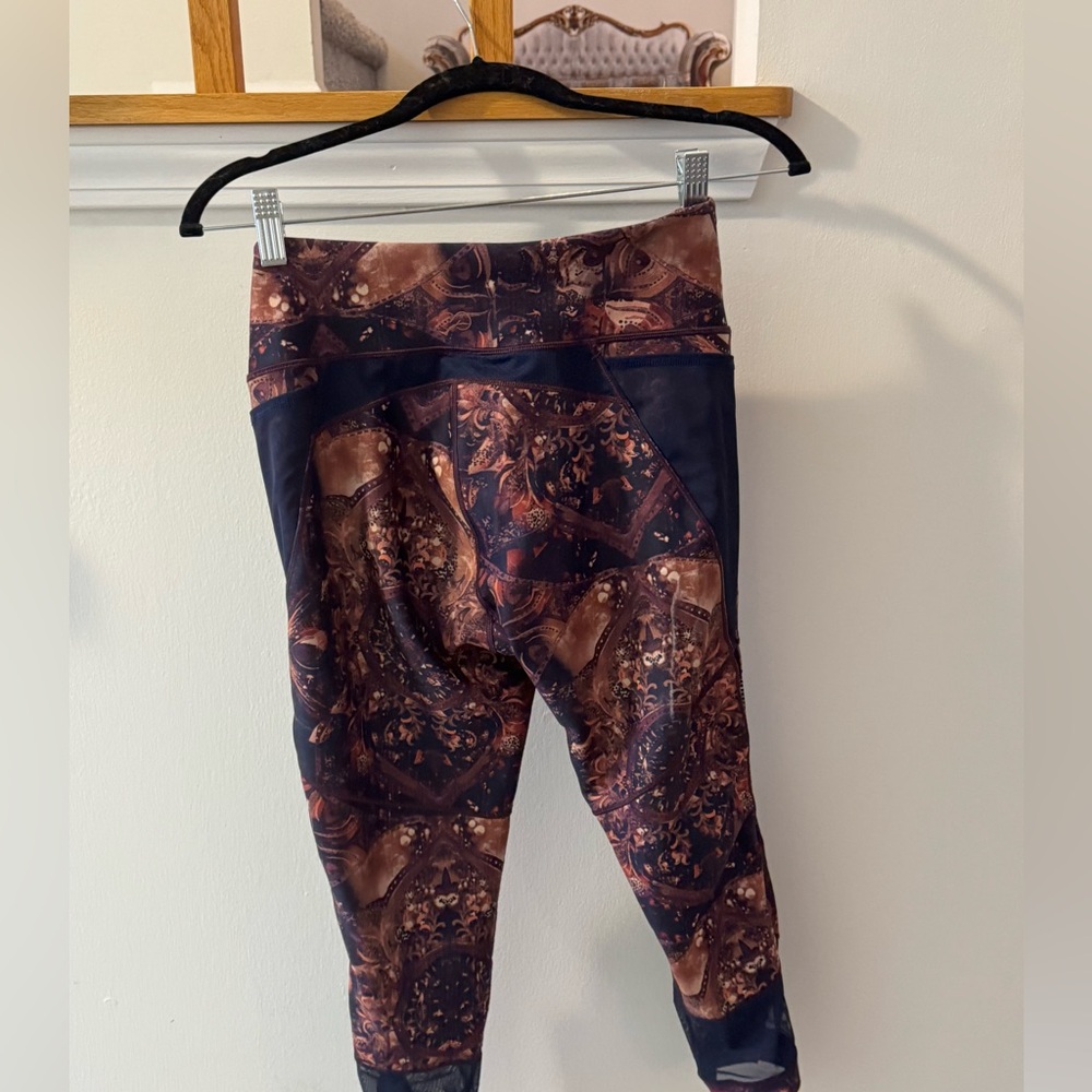 Calia Carrie Underwood Women’s Leggings with Purple and Blue Pattern
